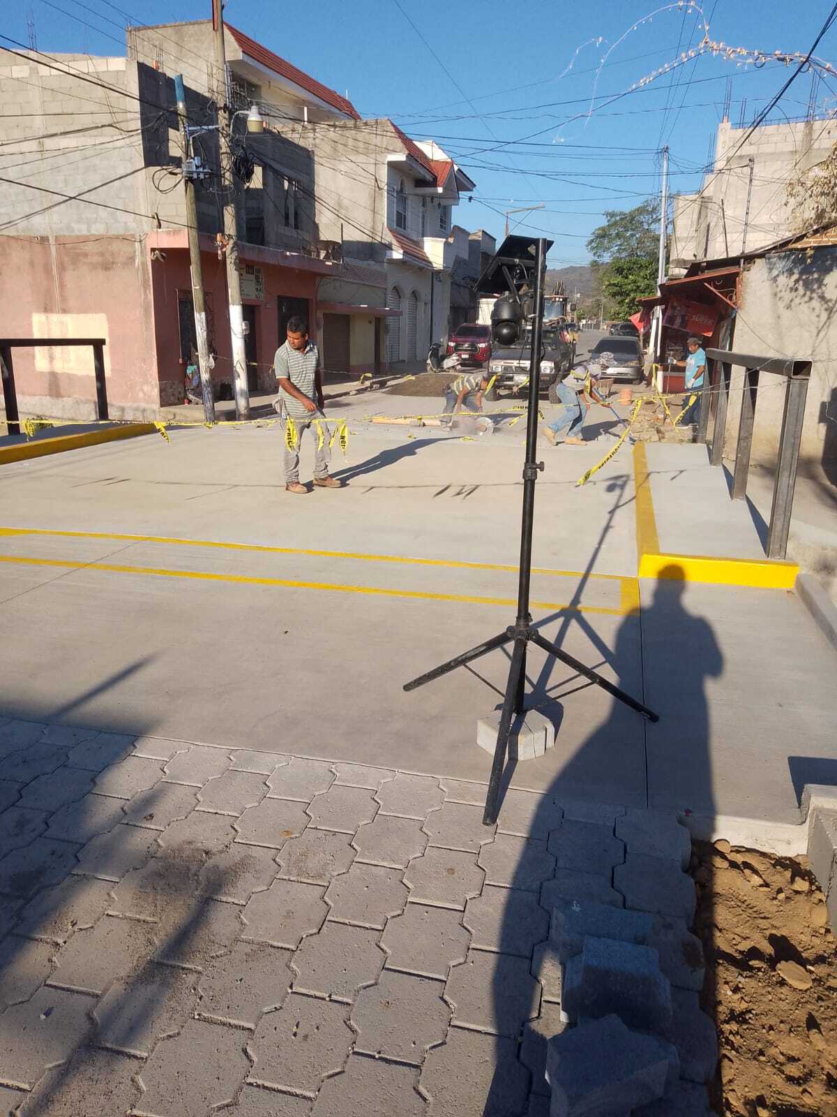 Construcción de calle con adoquín